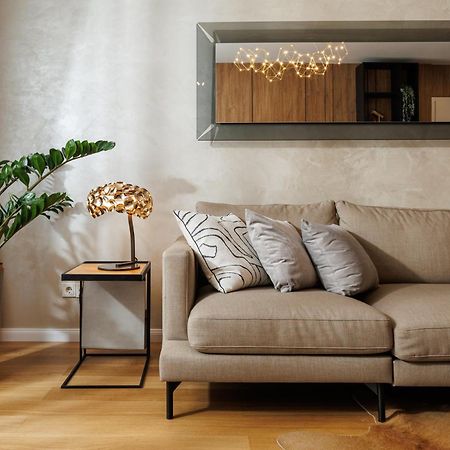 Pure Living Apartment W. Private Parking Braşov Eksteriør billede