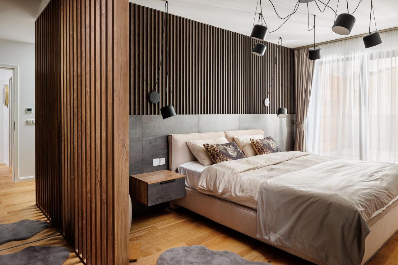 Pure Living Apartment W. Private Parking Braşov Eksteriør billede