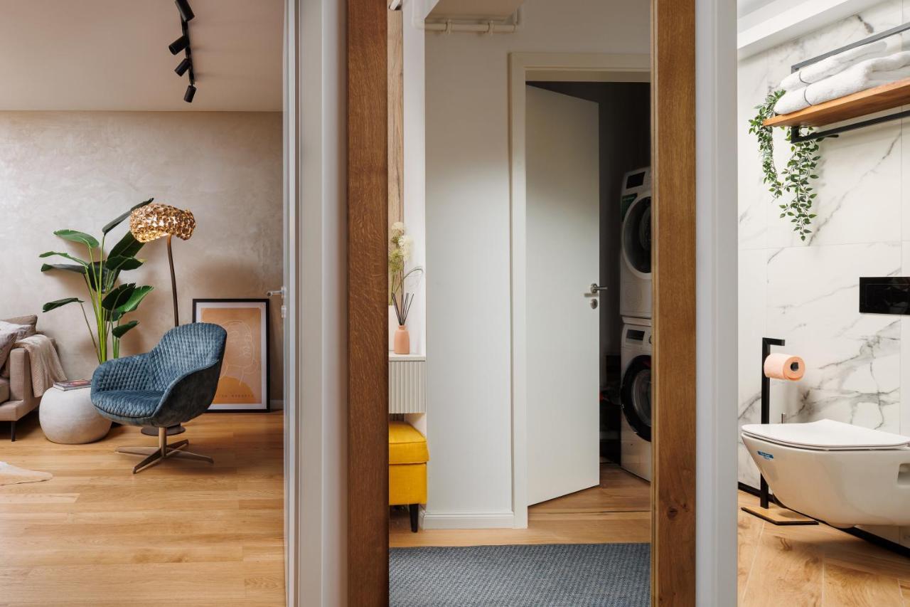 Pure Living Apartment W. Private Parking Braşov Eksteriør billede